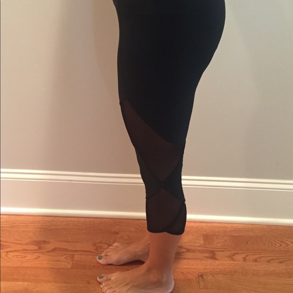 RBX workout capris with mesh - Picture 2 of 4